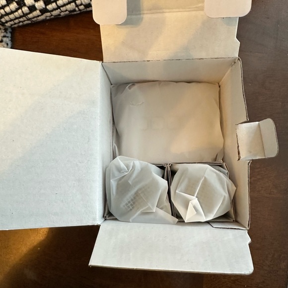 Portabke beige 2 mic karaoke machine new in box nwt - Picture 5 of 5